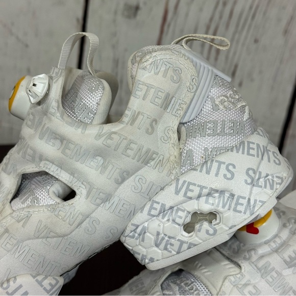 VETEMENTS X REEBOK instapump fury OG emoji white sneakers Men’s 6 Women’s 7 GUC - Picture 8 of 17